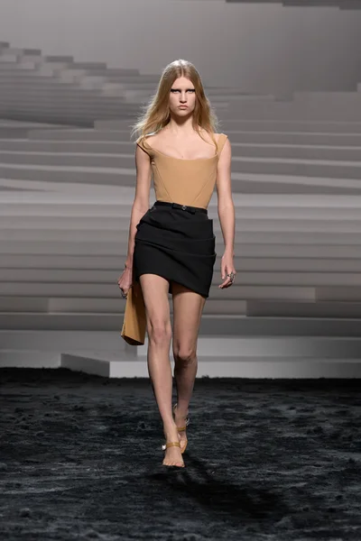 Look 65